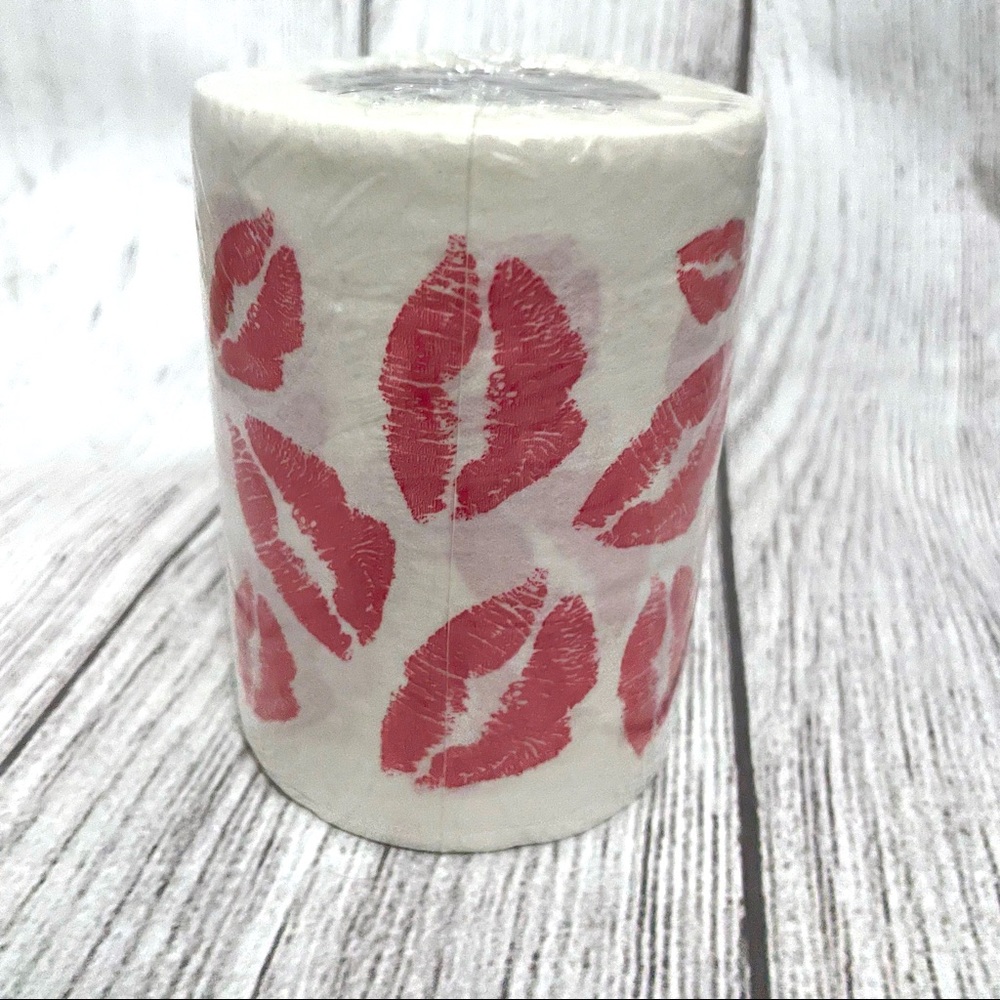 🌺🍍3/$20 🌺🍍 Kisses toilet paper
